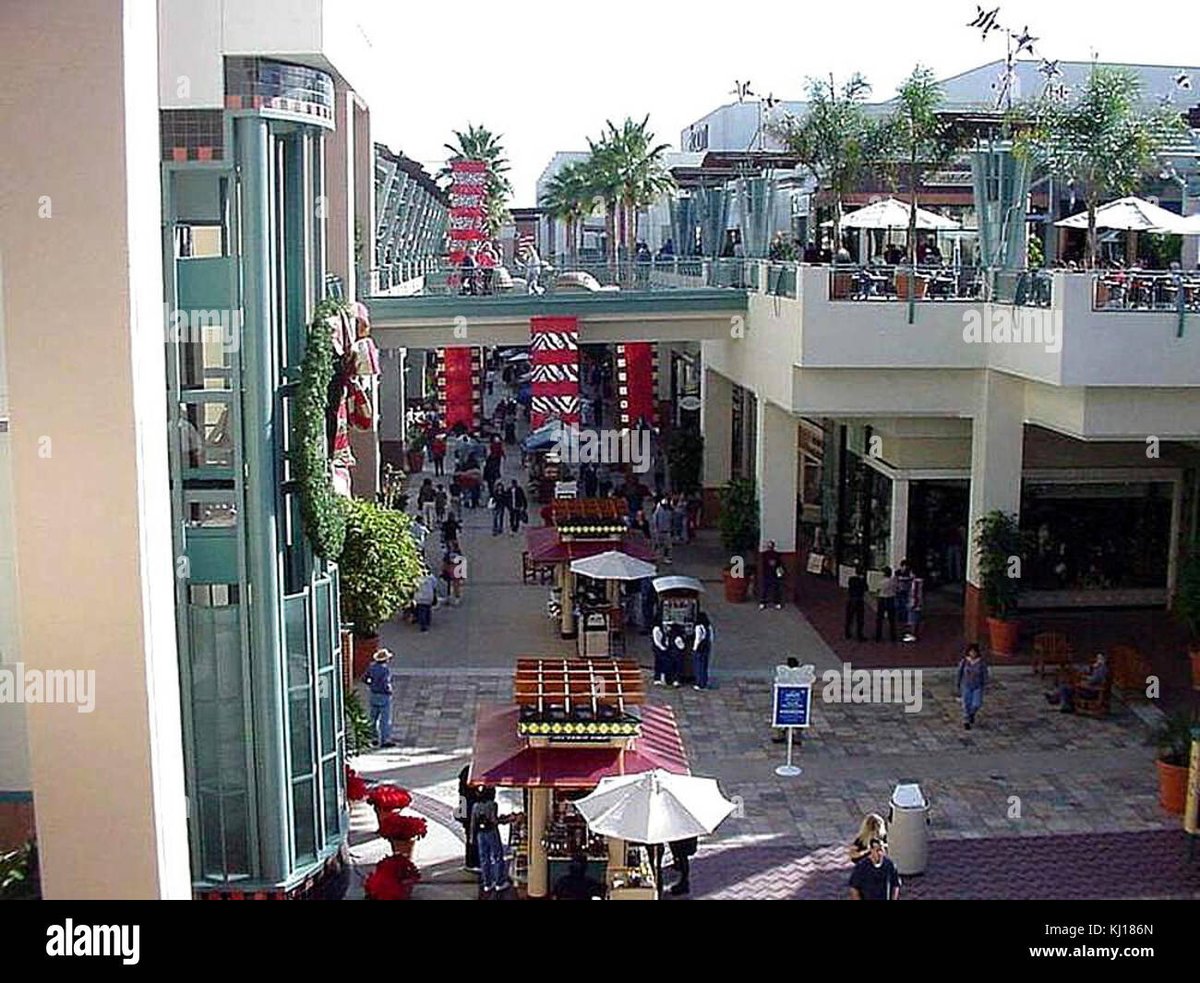 Fashion Valley - Gallery Photo 8