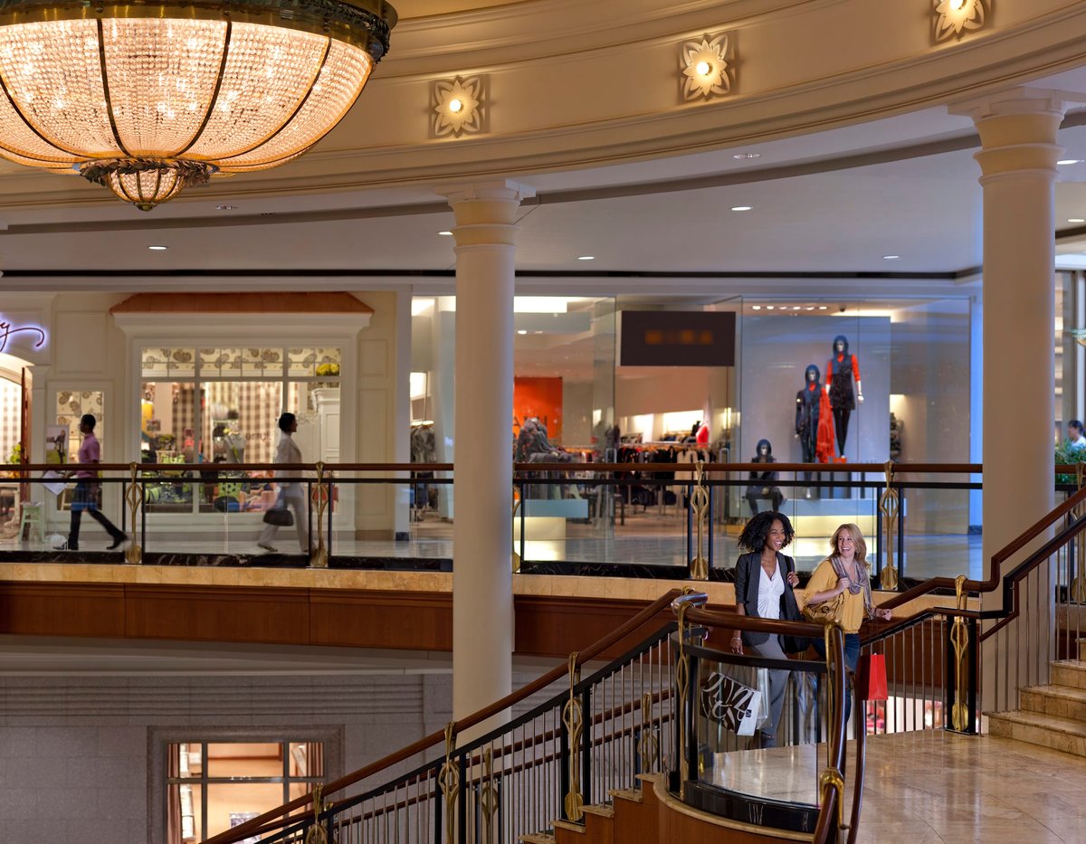 Phipps Plaza - Gallery Photo 6