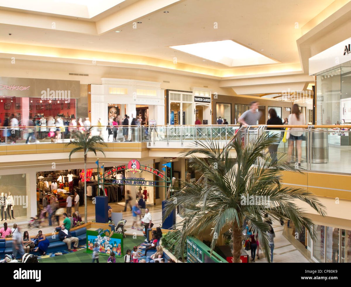 International Plaza And Bay Street - Gallery Photo 9