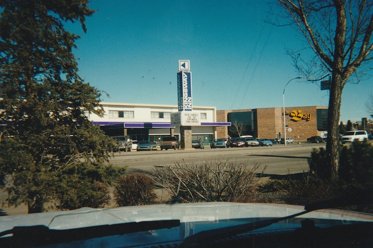 Kingsway Mall - Gallery Photo 8