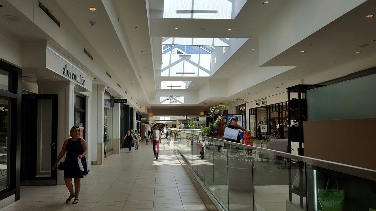 Kenwood Towne Centre - Gallery Photo 9