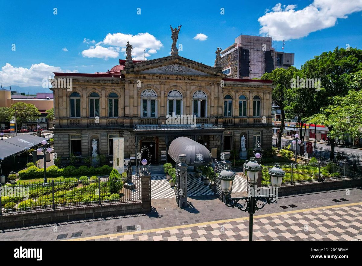 Plaza Hatillo - Gallery Photo 8