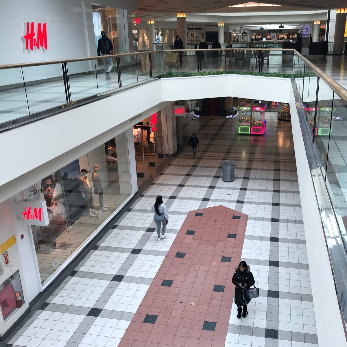 Galleria At White Plains - Gallery Photo 6