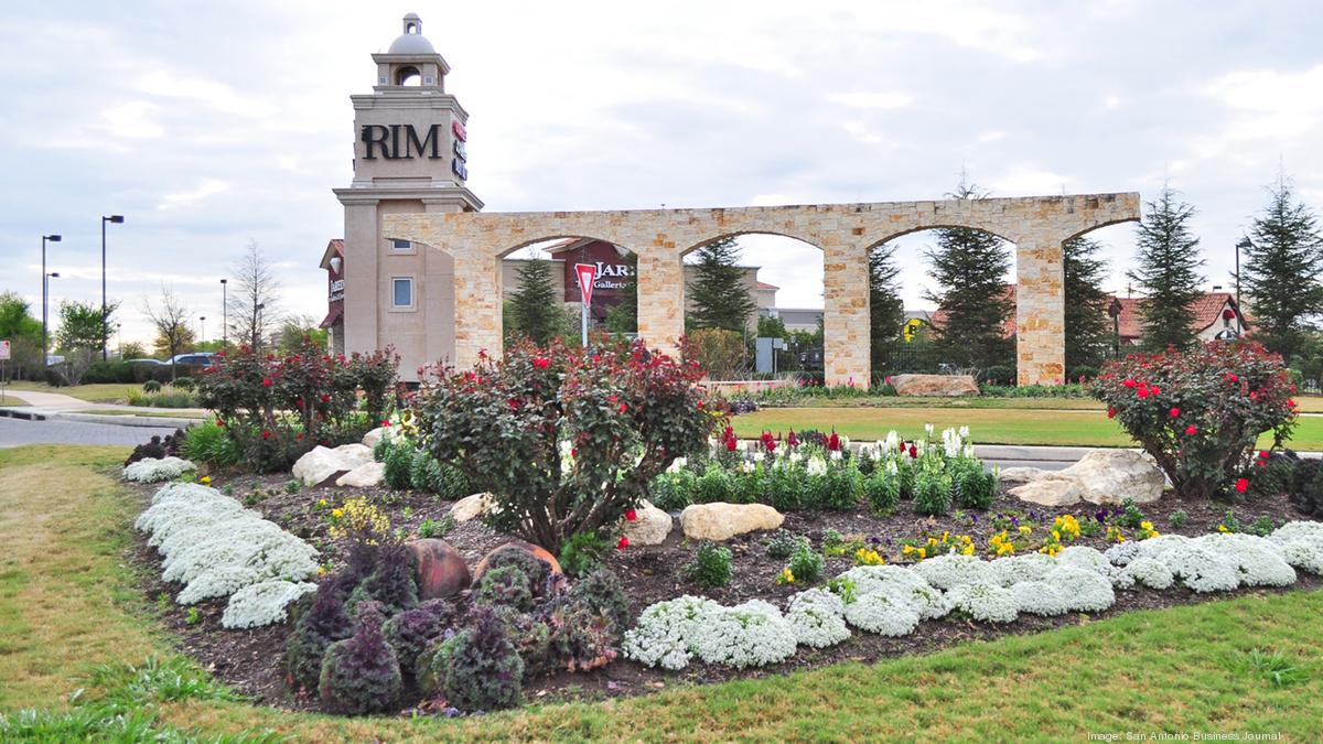 The Rim Shopping Center - Gallery Photo 6