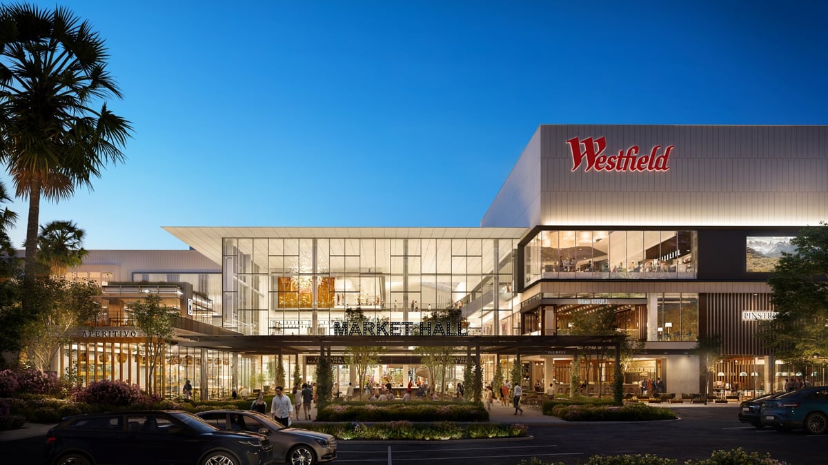 Westfield Topanga - Gallery Photo 1