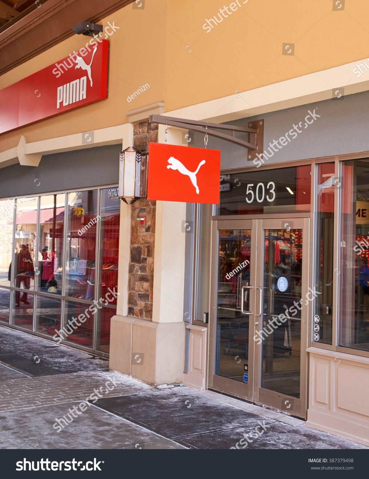 Premium Outlets Montreal, Mirabel — Stores & Hours | Occupi