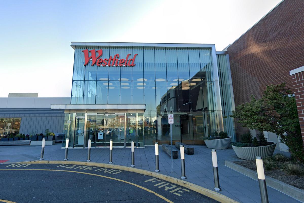 Garden State Plaza - Gallery Photo 7