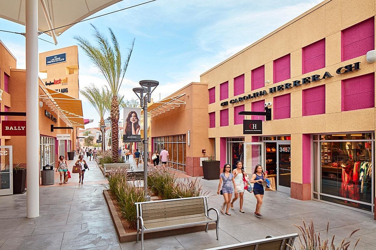 Las Vegas North Premium Outlets - Gallery Photo 2