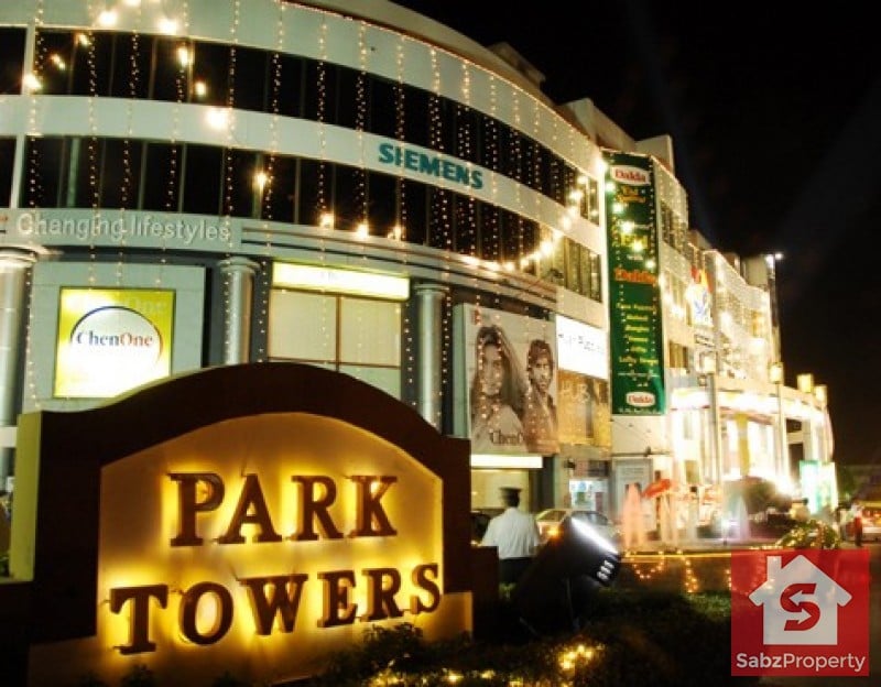 Park Tower - Gallery Photo 6