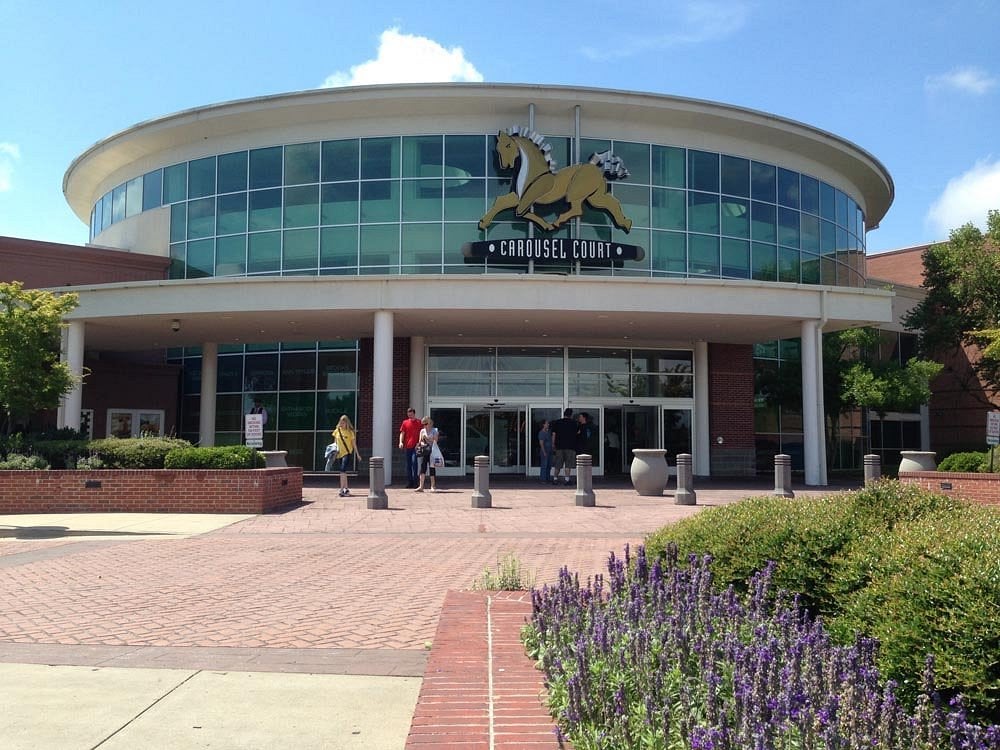 Wolfchase Galleria - Gallery Photo 8