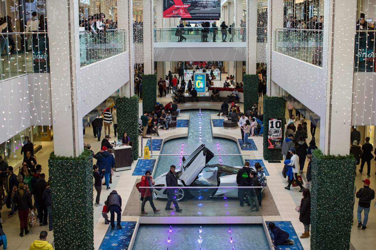 West Edmonton Mall - Gallery Photo 11