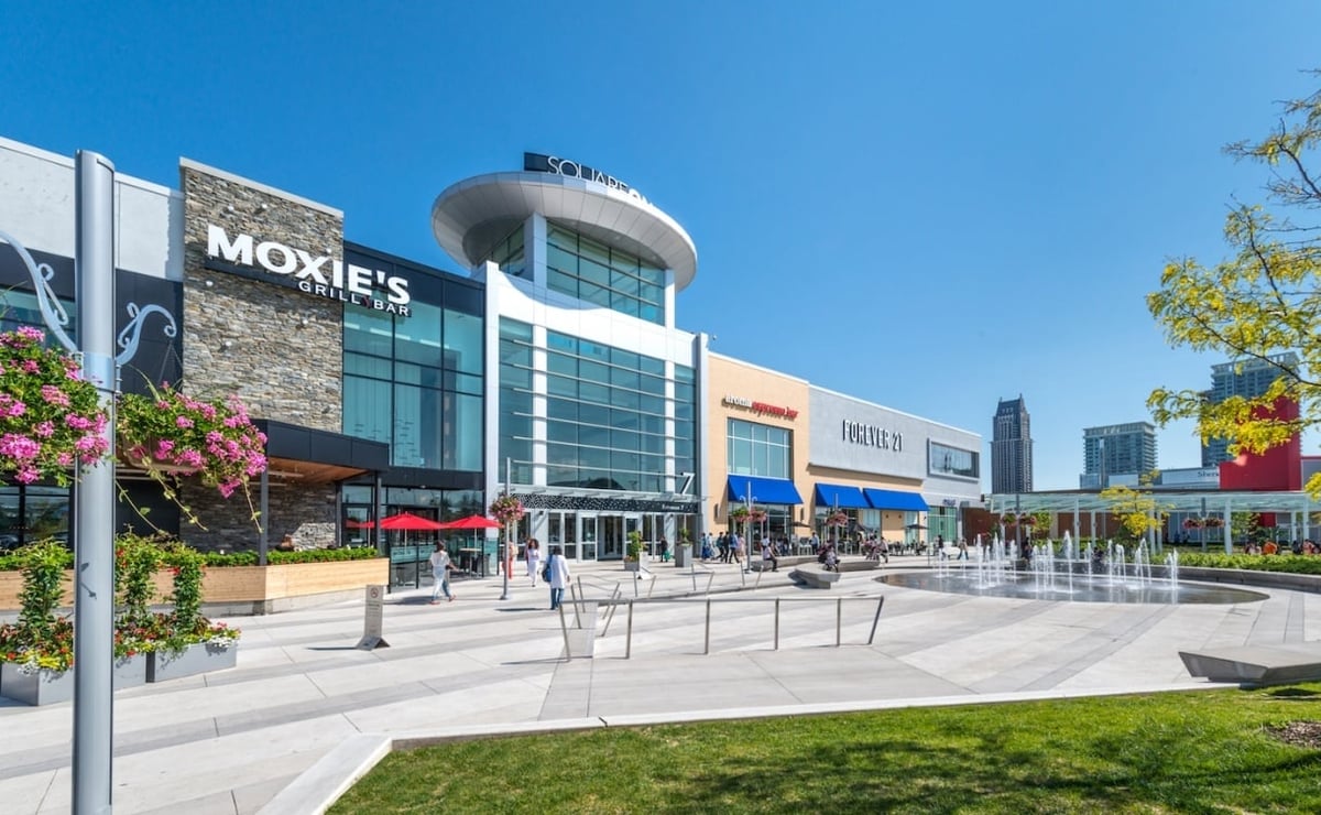 Square One Shopping Centre - Gallery Photo 5
