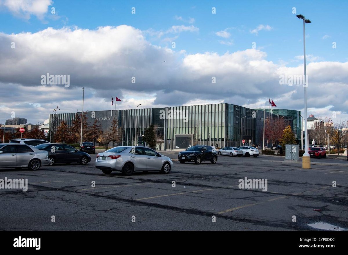 Square One Shopping Centre - Gallery Photo 7