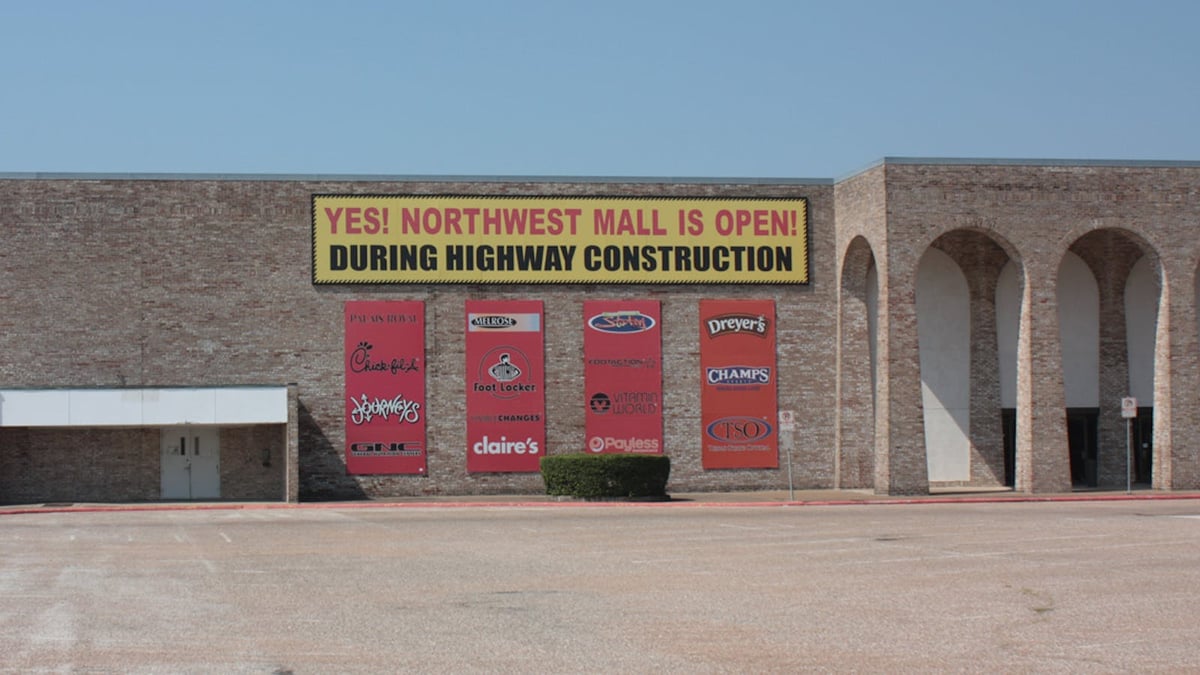West Oaks Mall - Gallery Photo 3