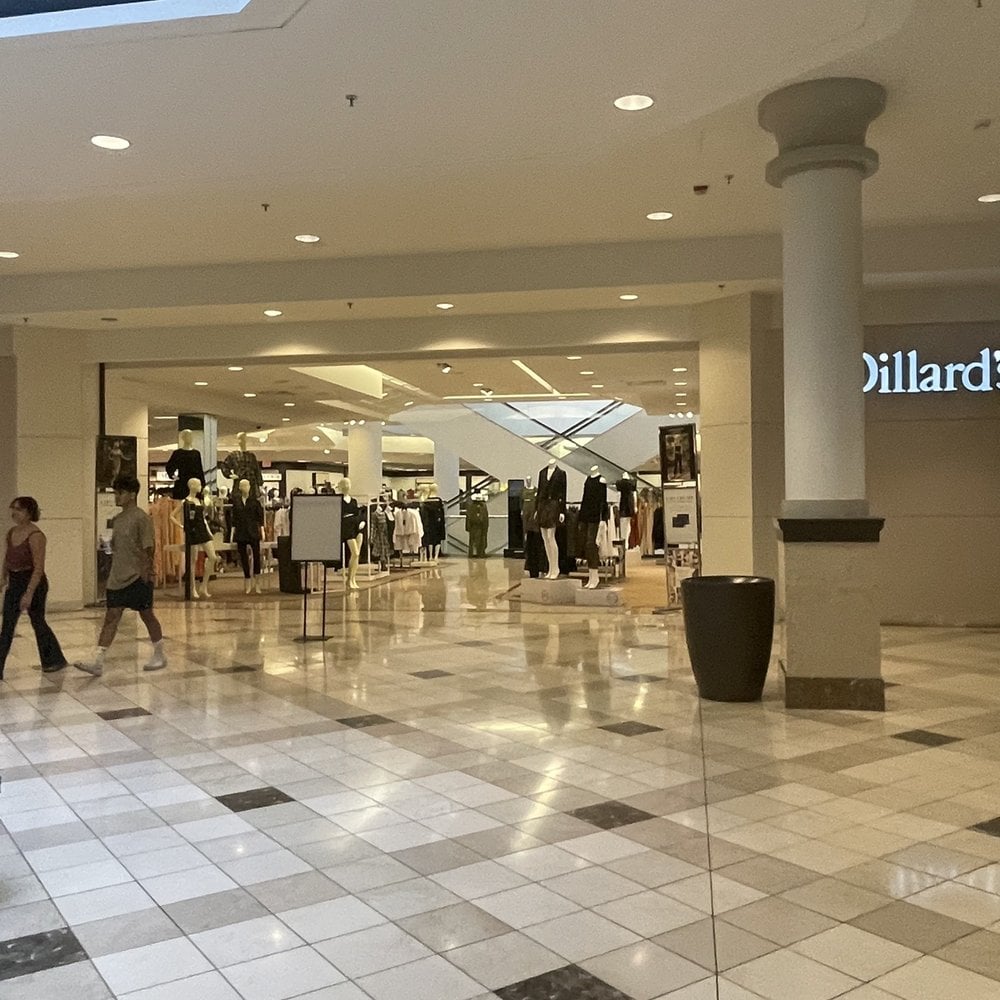 Four Seasons Town Centre - Gallery Photo 3