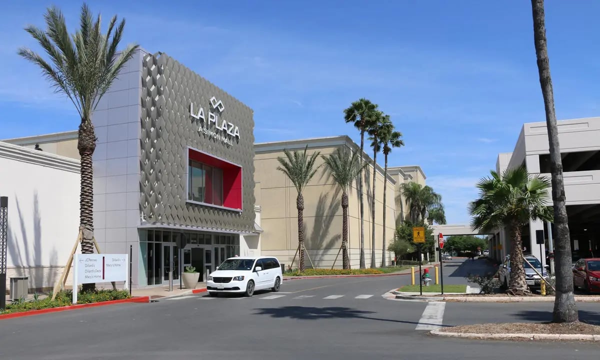 La Plaza Mall - Gallery Photo 5