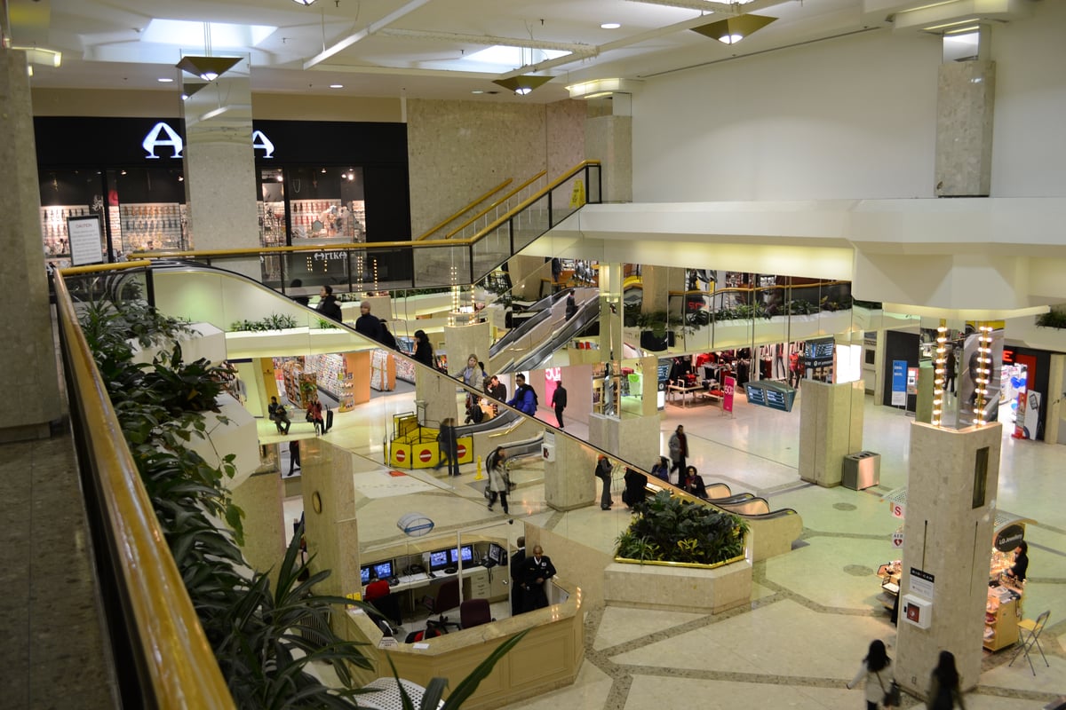 Yonge Eglinton Centre - Gallery Photo 7
