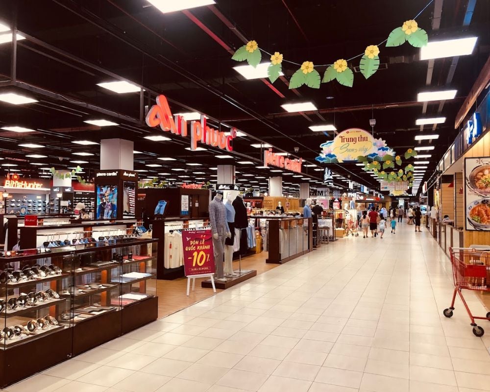E Mart Thuan Kieu - Gallery Photo 1