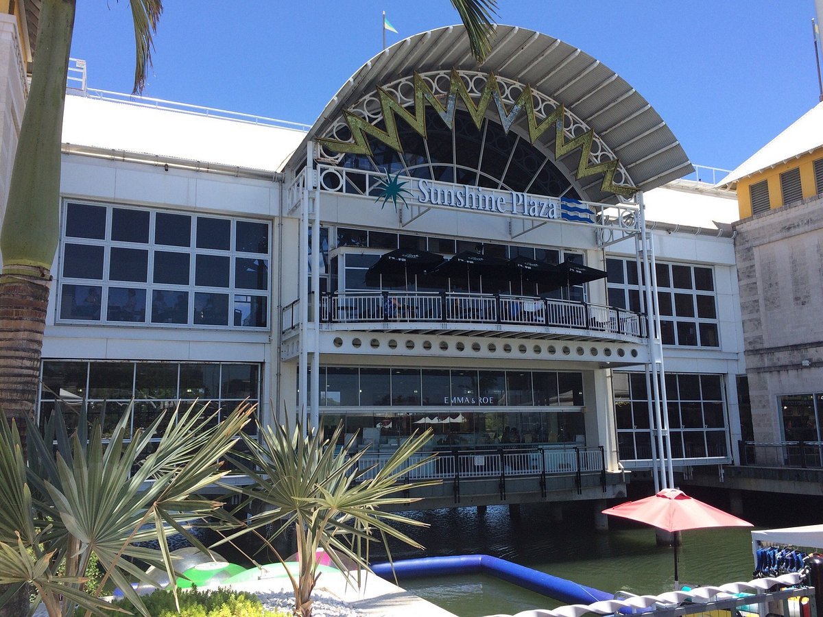 Sunshine Plaza - Gallery Photo 2
