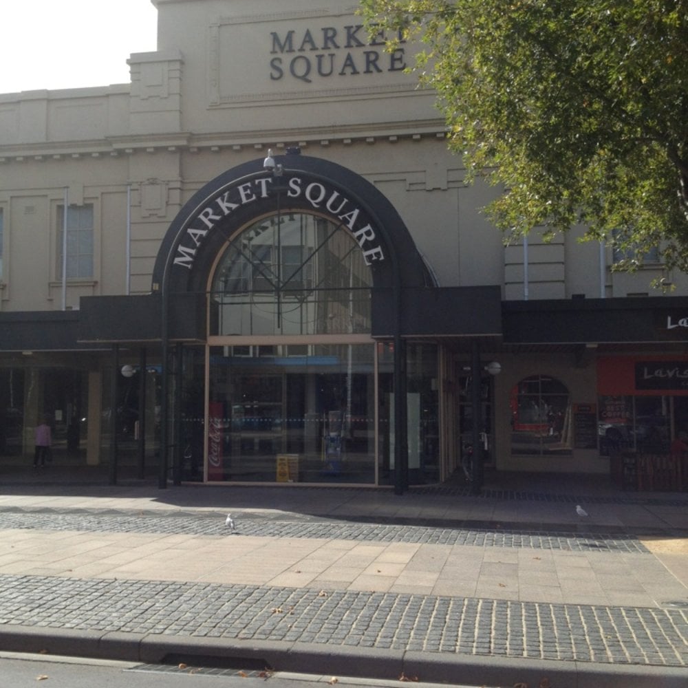 Bell Park Plaza - Gallery Photo 6