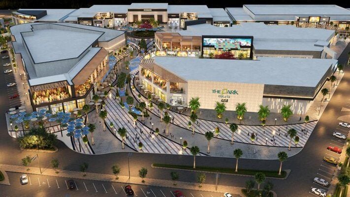 Alia Plaza - Gallery Photo 1