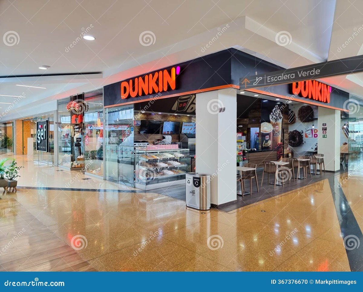 Centro Comercial Premium Plaza - Gallery Photo 7