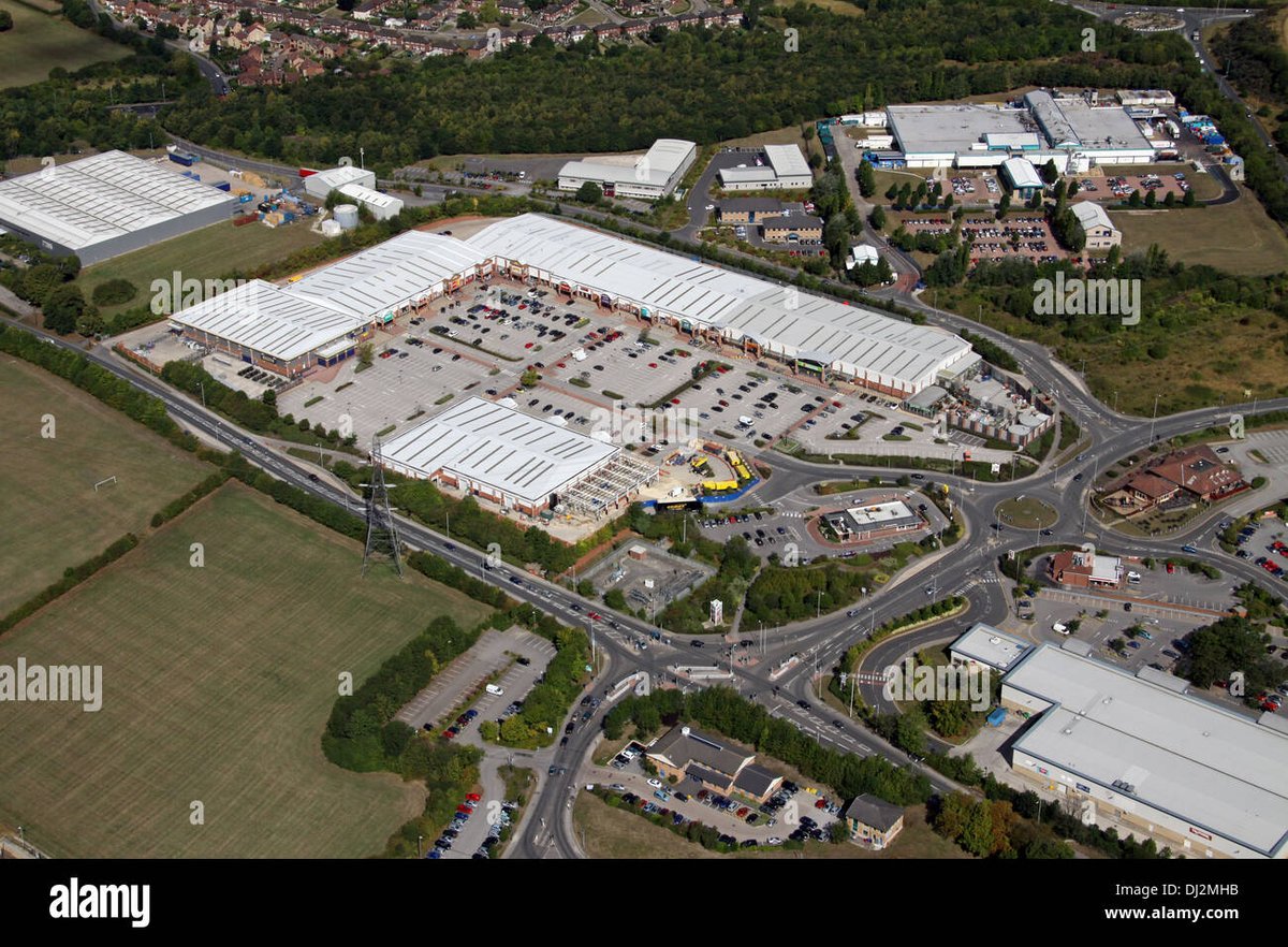 Drakehouse Retail Park - Gallery Photo 1