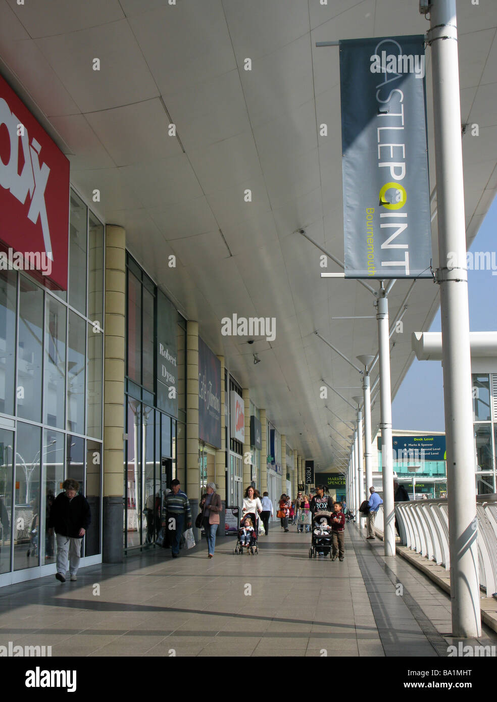 Castlepoint Shopping Centre - Gallery Photo 1