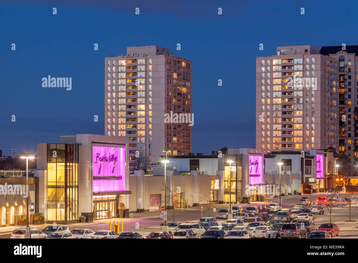 Bayview Village Shopping Centre - Gallery Photo 3