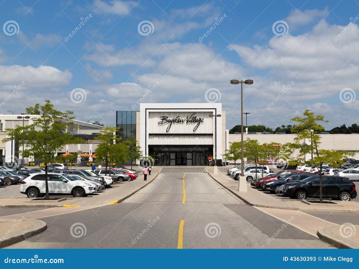 Bayview Village Shopping Centre - Gallery Photo 4
