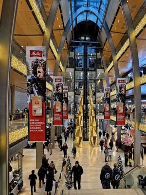 Europa Passage - Gallery Photo 40
