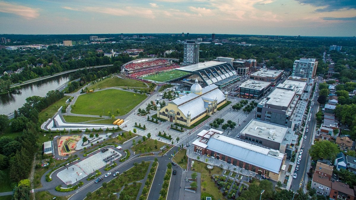 Lansdowne Park - Gallery Photo 1