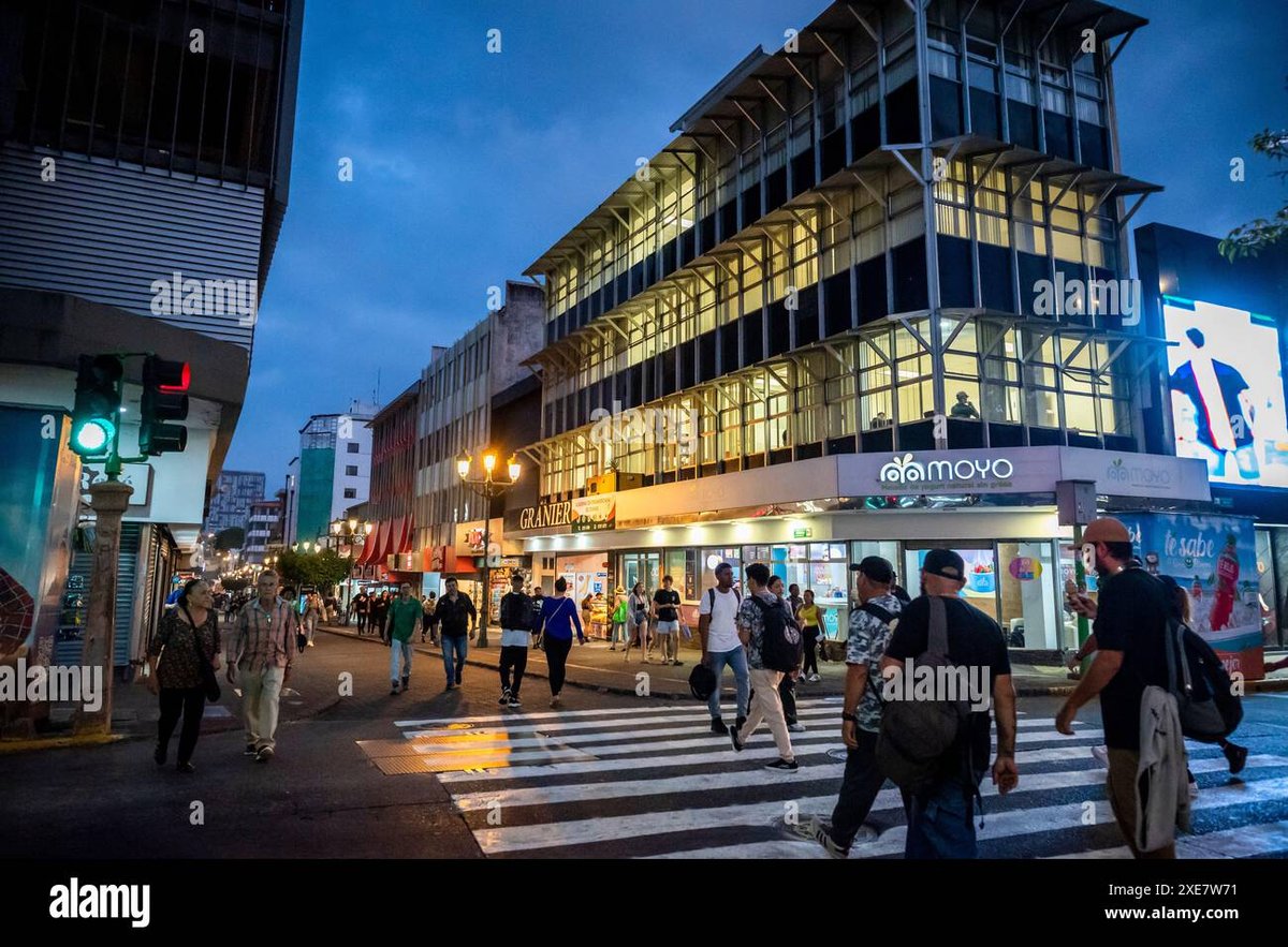 Centro Comercial San Isidro - Gallery Photo 2