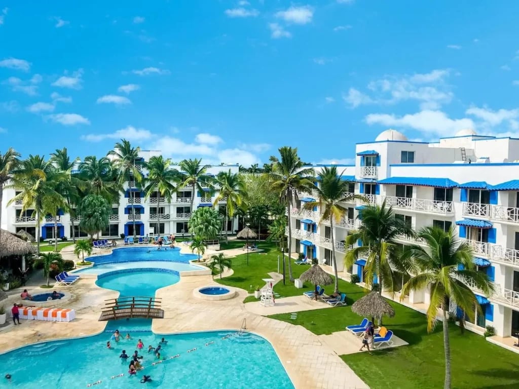 Plaza Jardines Del Rey - Gallery Photo 8