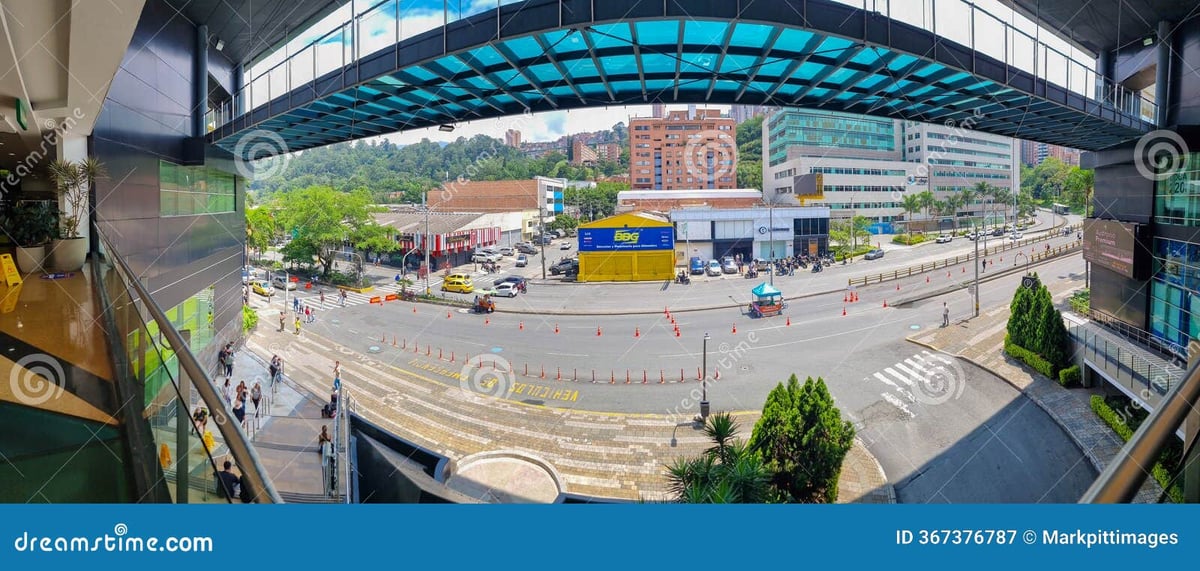 Premium Plaza - Gallery Photo 7