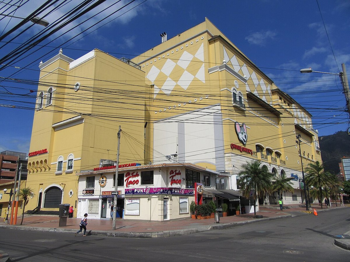 Centro Comercial Atlantis Plaza - Gallery Photo 8