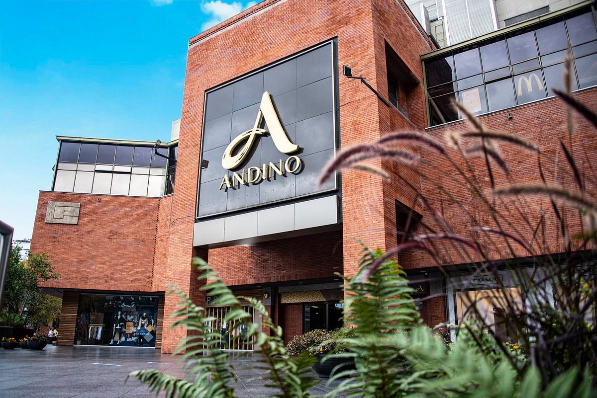 Centro Comercial Atlantis Plaza - Gallery Photo 10