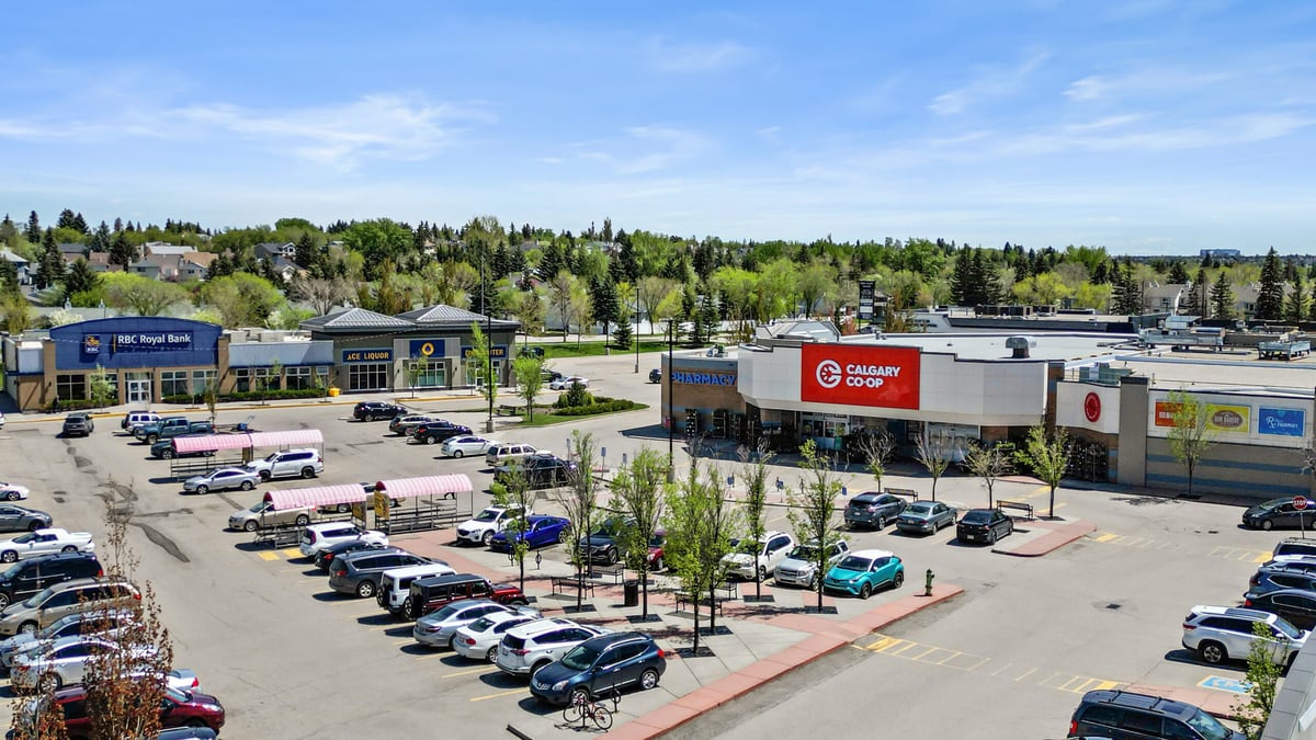Deer Ridge Shopping Centre - Gallery Photo 2