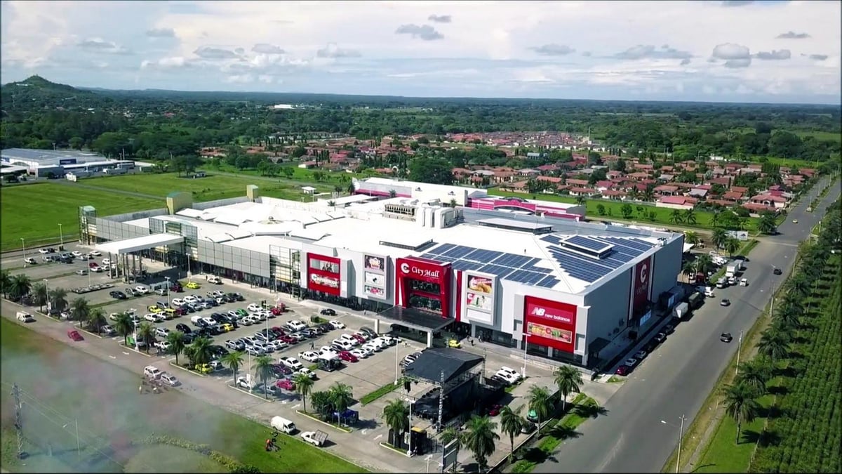 Centro Comercial David Plaza - Gallery Photo 2