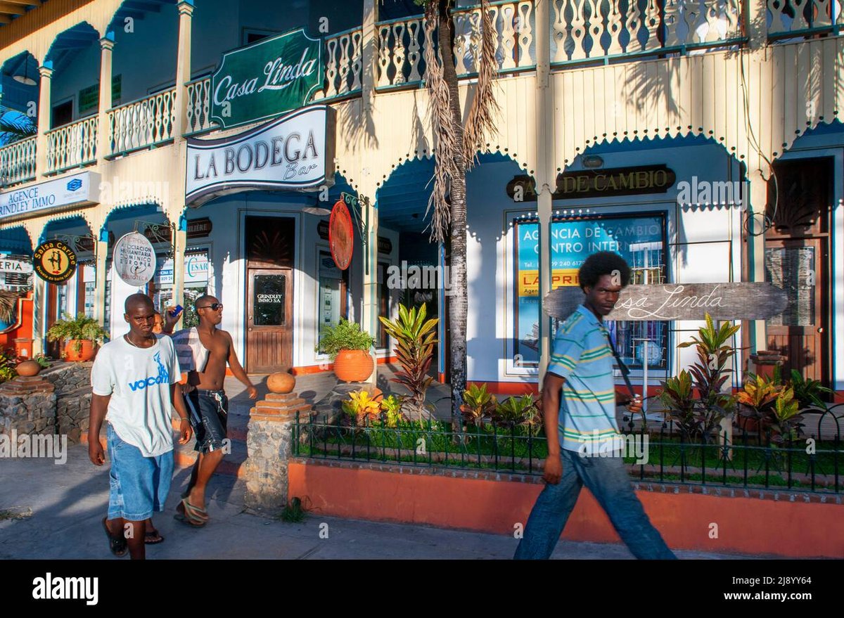 Shopping Village Samana - Gallery Photo 1