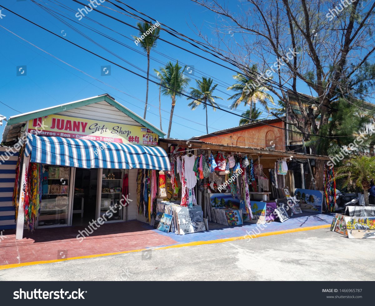 Outlet Village Bavaro - Gallery Photo 4
