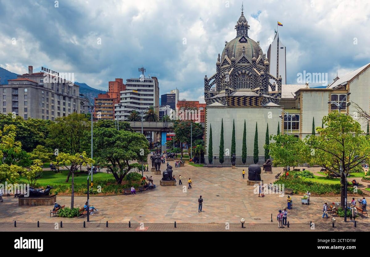 Plaza De La 14 - Gallery Photo 2