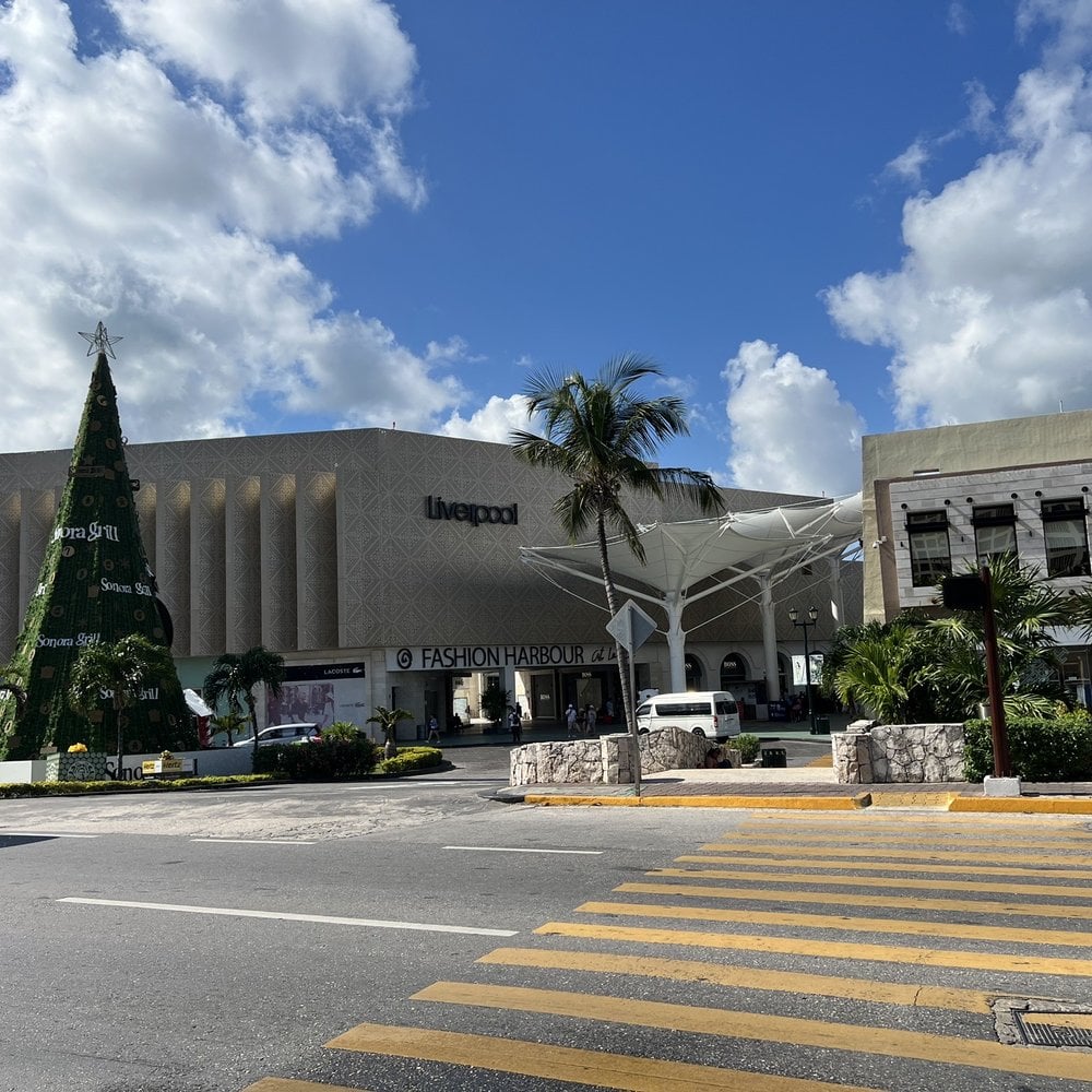 Plaza Nader - Gallery Photo 1