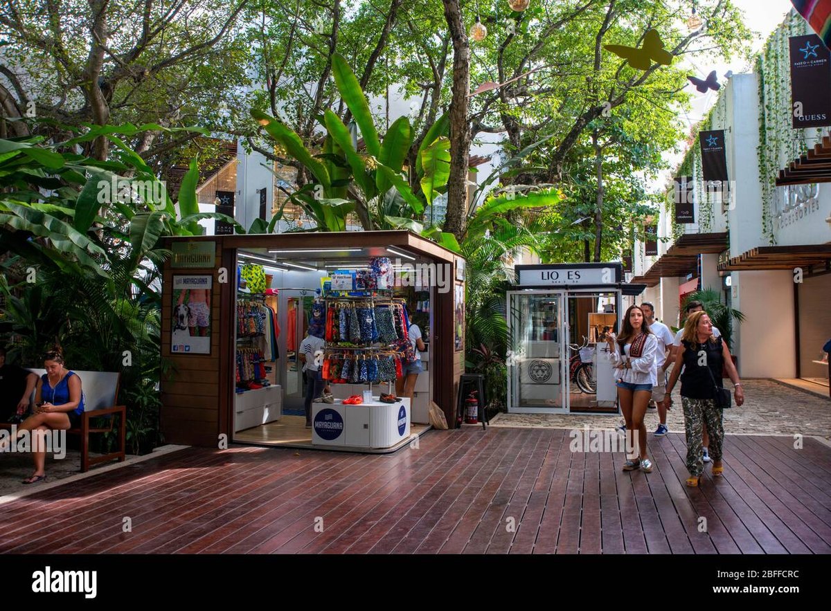 Plaza Villa De Cortés - Gallery Photo 3