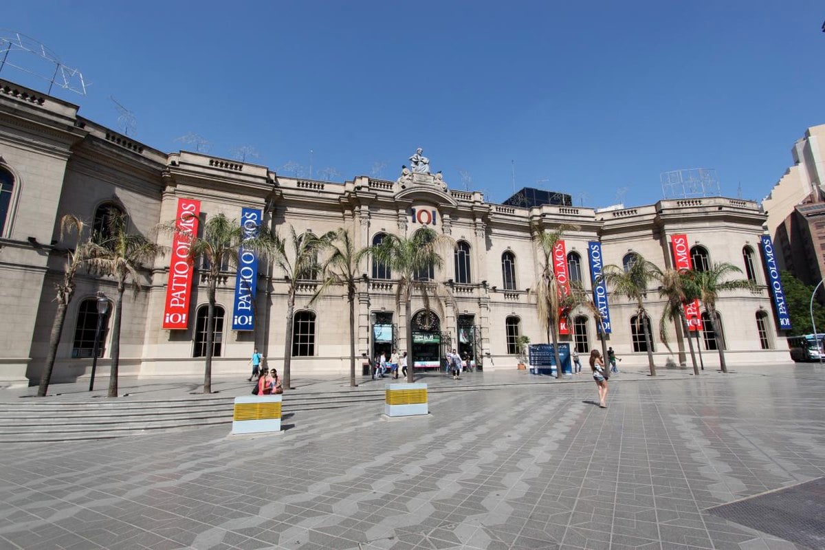 Plaza Del Olmo - Gallery Photo 1