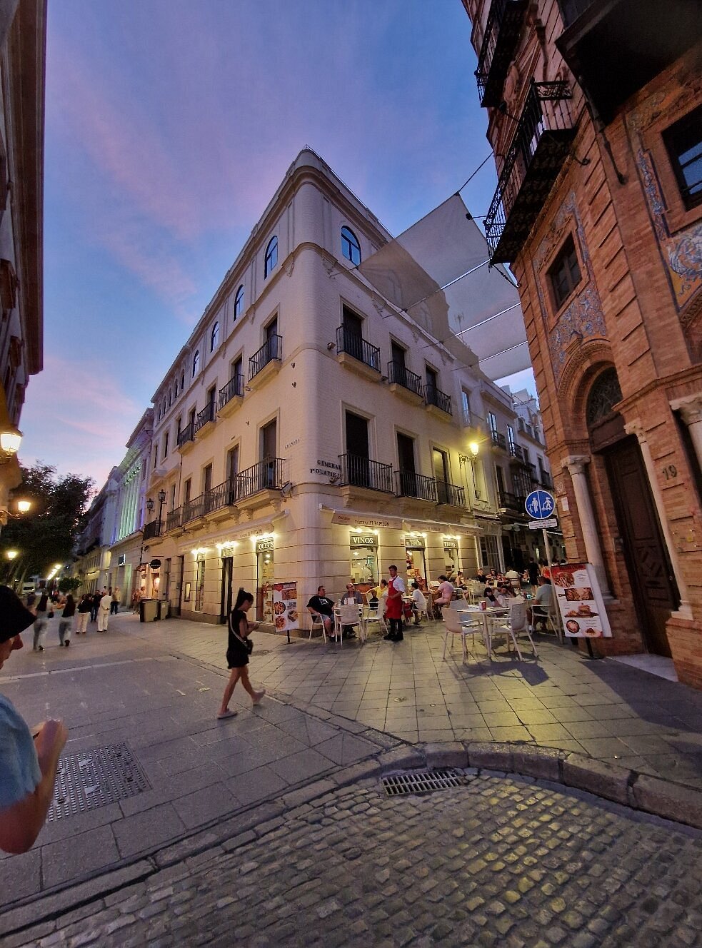 Plaza San Bernardo - Gallery Photo 3