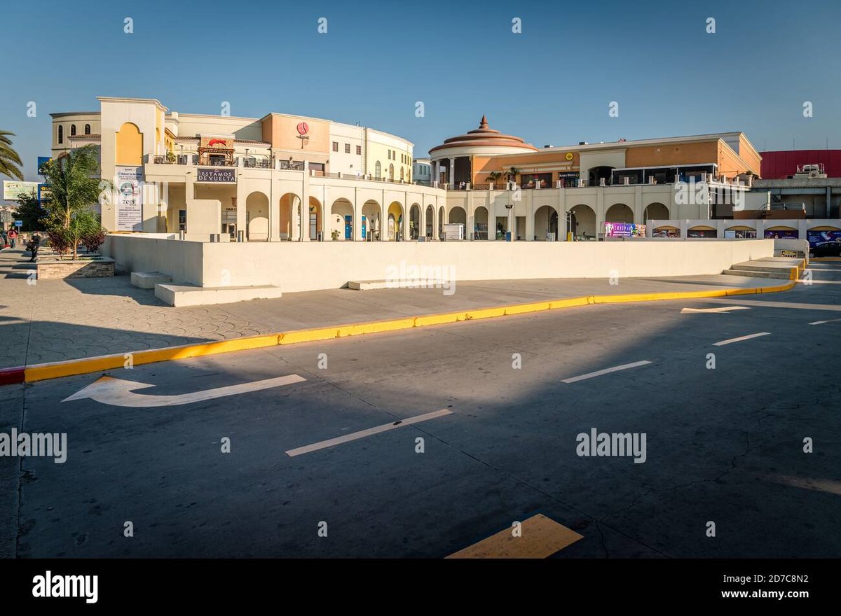 Plaza Carrousel - Gallery Photo 10