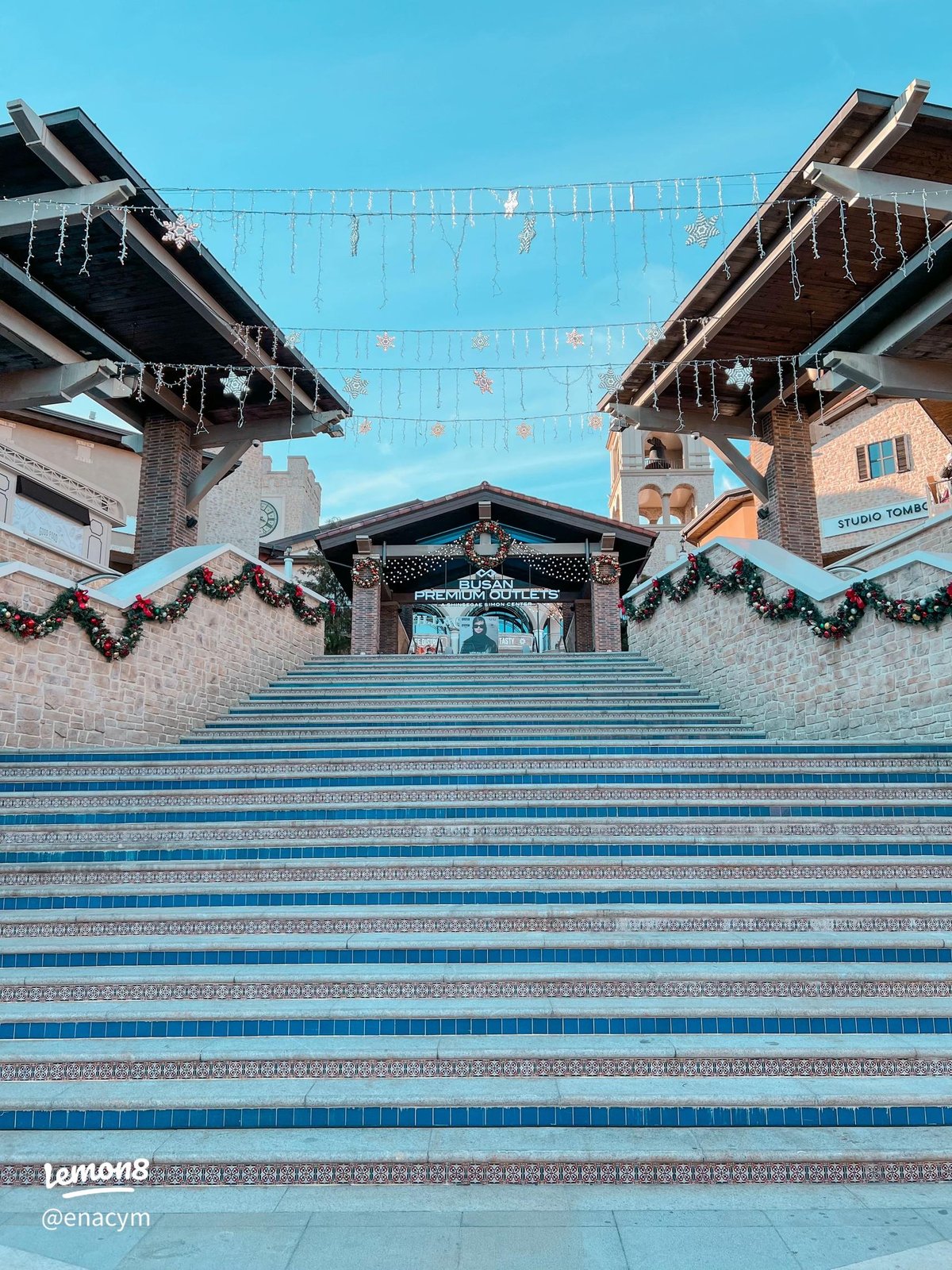Busan Sea World Outlet - Gallery Photo 2