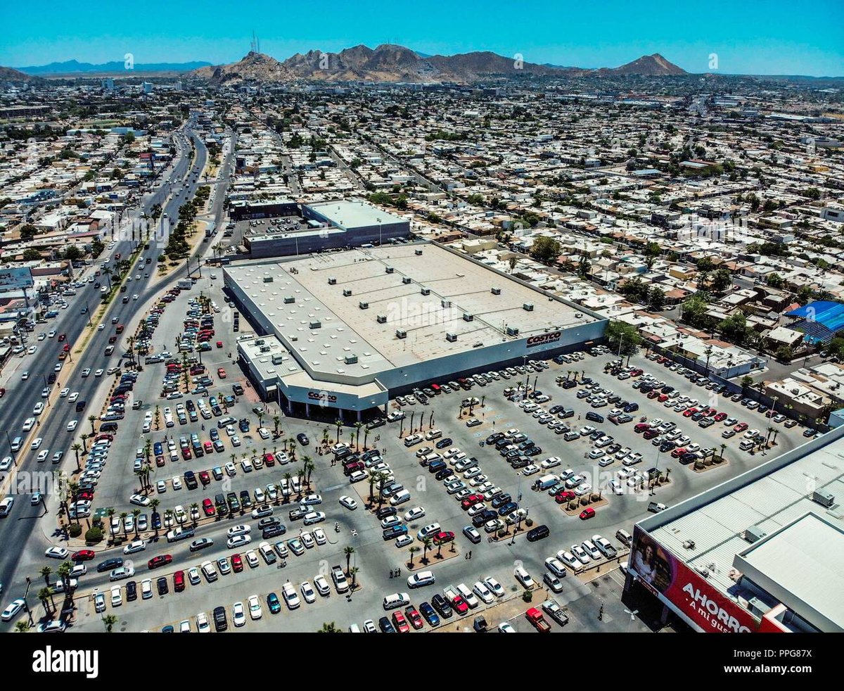 Plaza Soriana Hermosillo - Gallery Photo 1