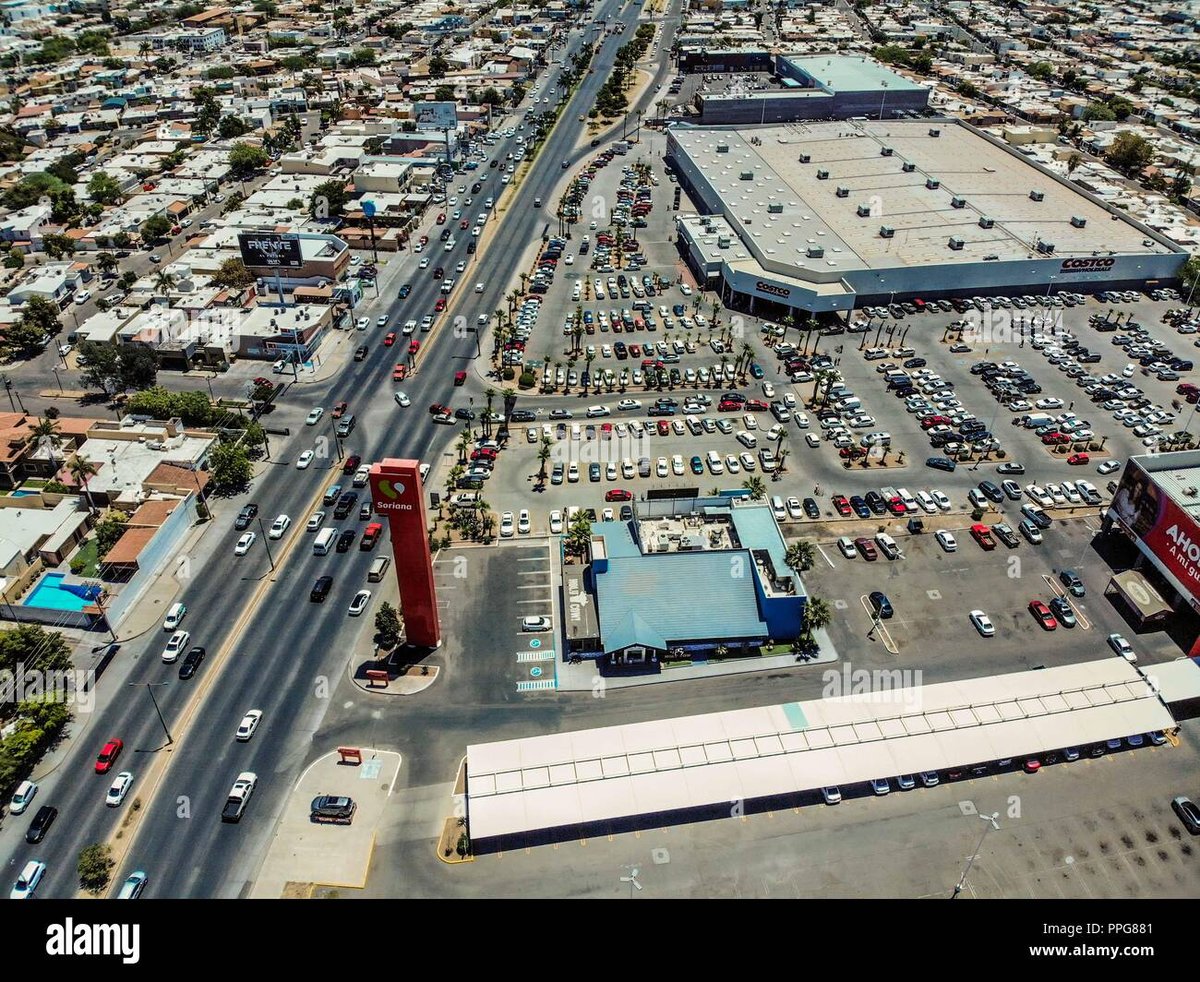 Plaza Soriana Hermosillo - Gallery Photo 2